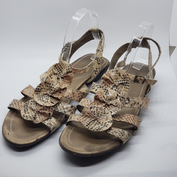 vaneli hirin sandal
